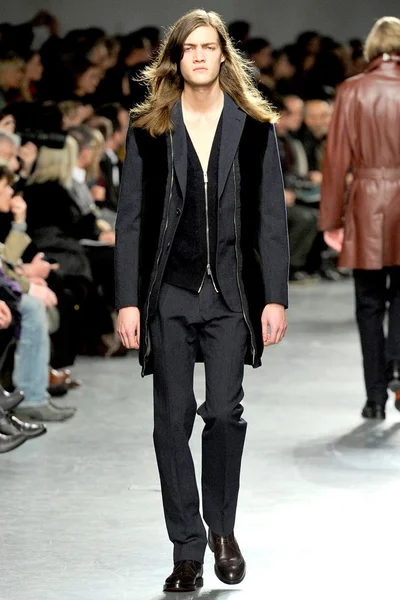 Look 30